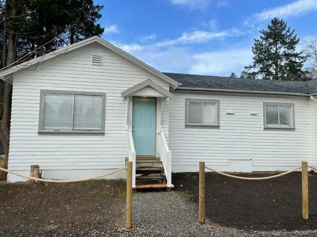 Dwell Seaview LLC