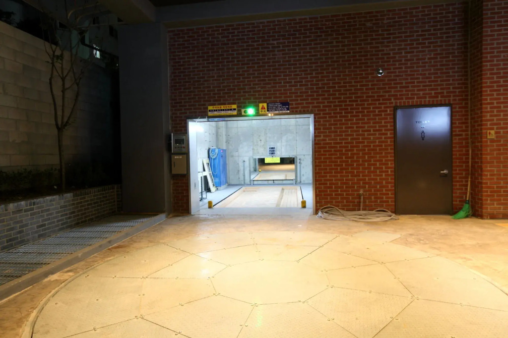 Bricks Hotel