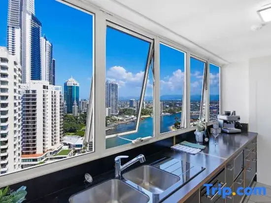 Salt & Sky Arcade- Sleeps 12