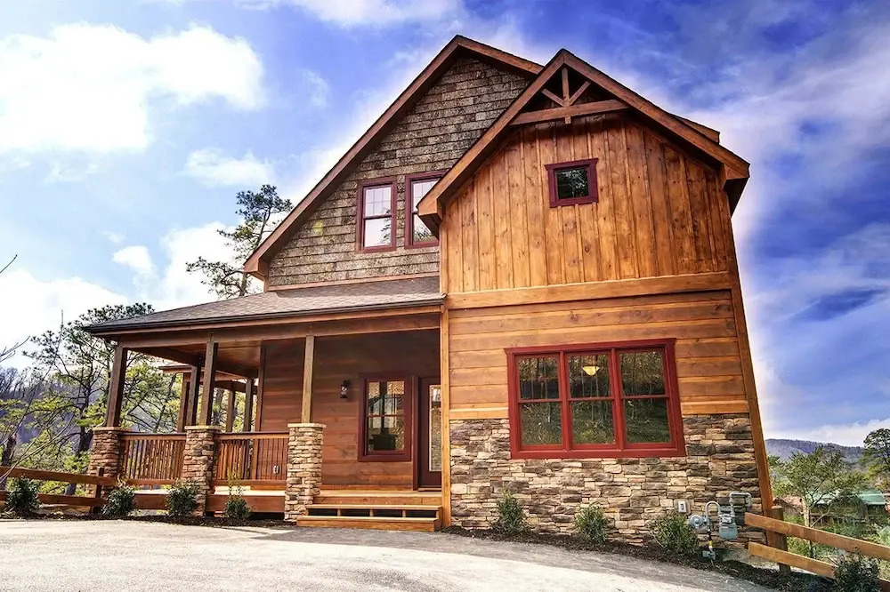 A River Runs Through It 3 Bedrooms 3 Bathrooms Cabin