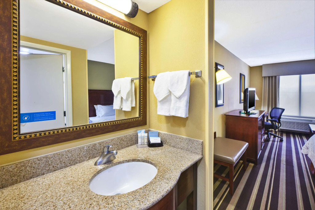 Hampton Inn Washington-Dulles Int'l Airport South