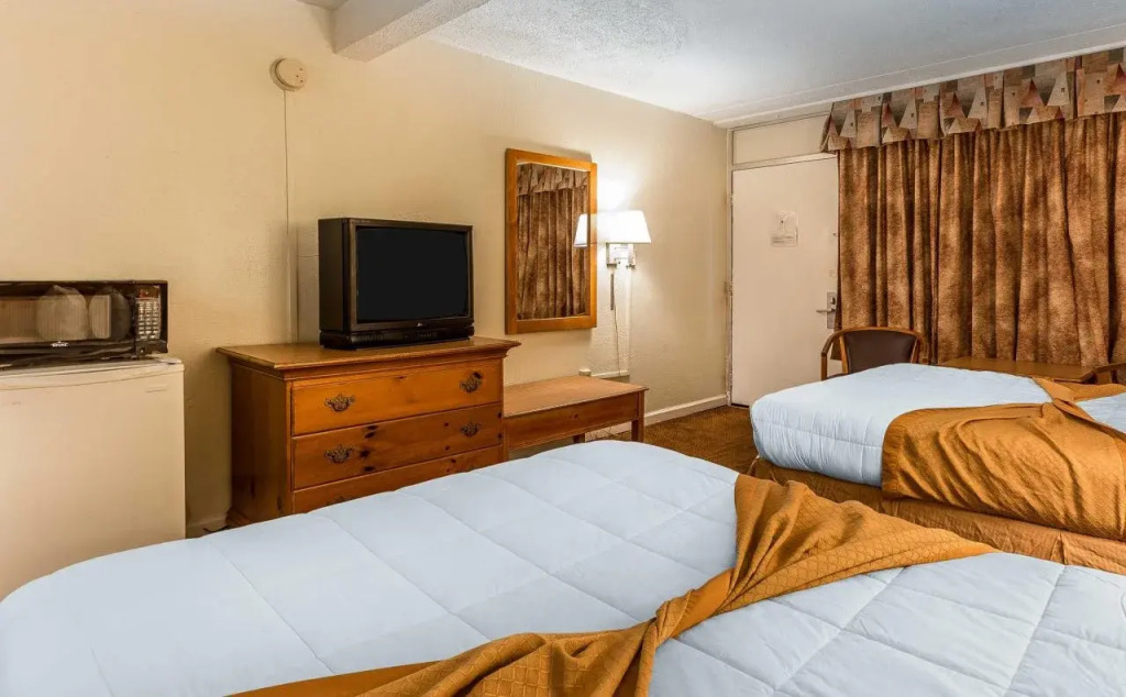 Atlantic Paradise Inn & Suites