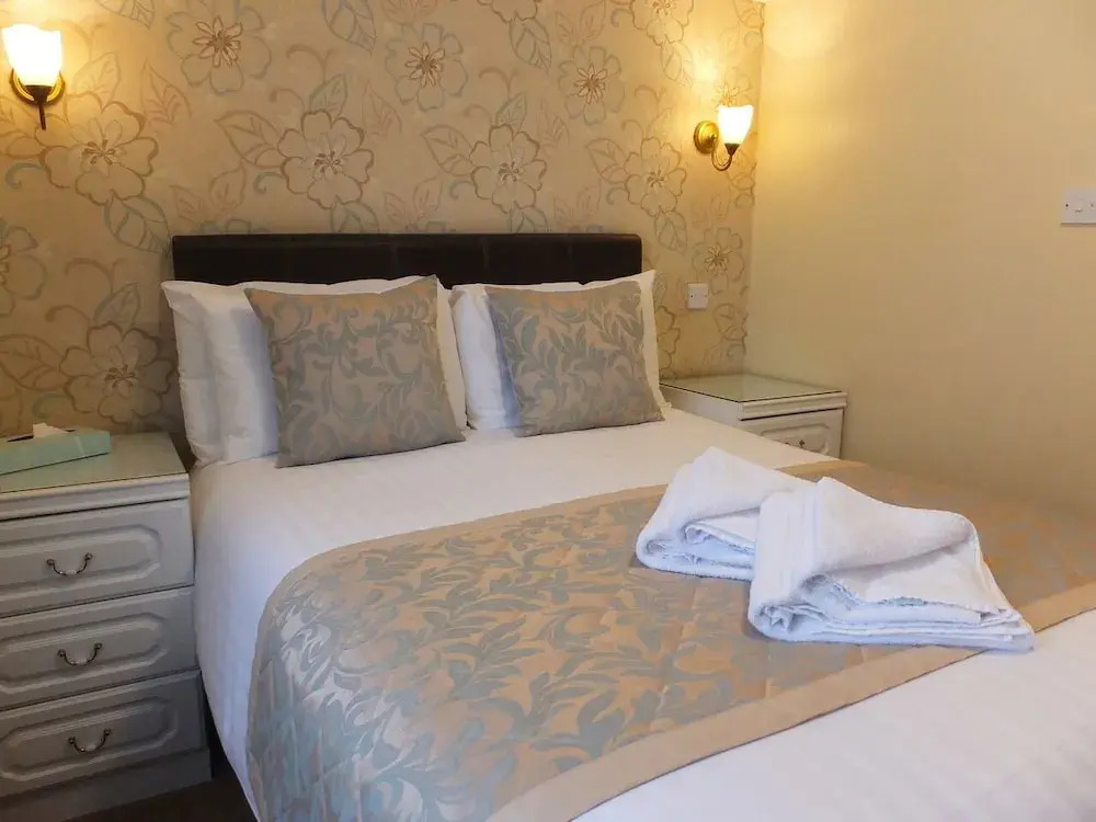 Holmlea Guest House