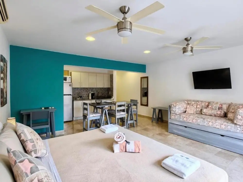 5th Coral Suite by Ixchel