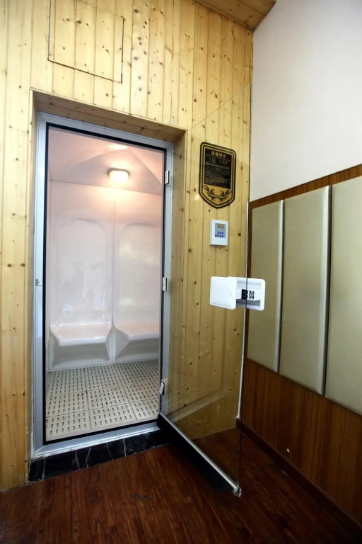 JUN Chen Health Hotel