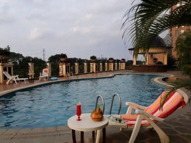 Golden Lotus Herton Seaview Hotel