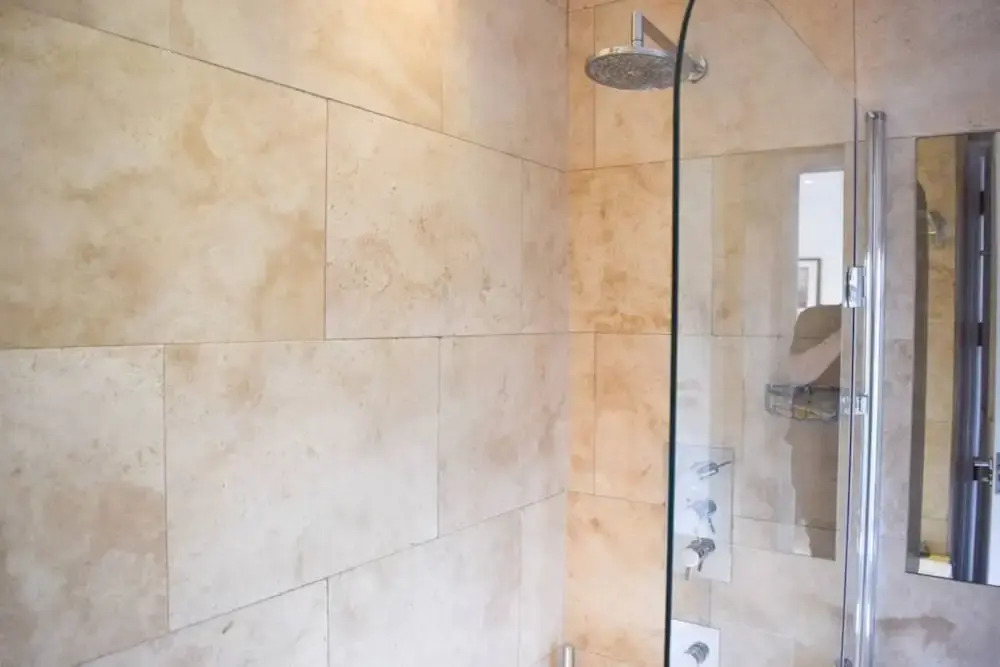 Stylish 2 Bedroom Top Floor Flat in Maida Vale