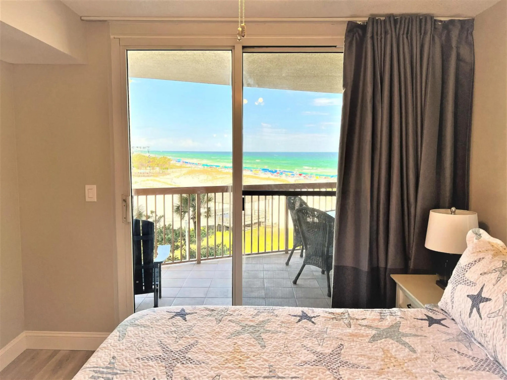 Pelican Beach 2 bedroom 4th floor Gulf Front Condo