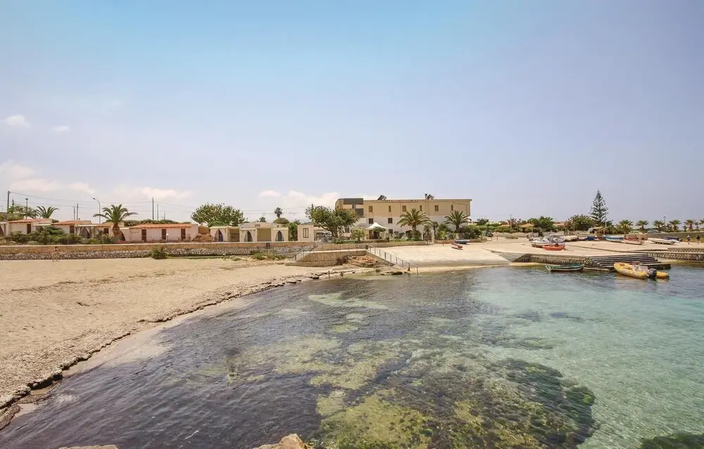Beautiful Home in Custonaci With 4 Bedrooms, Wifi and Outdoor Swimming Pool