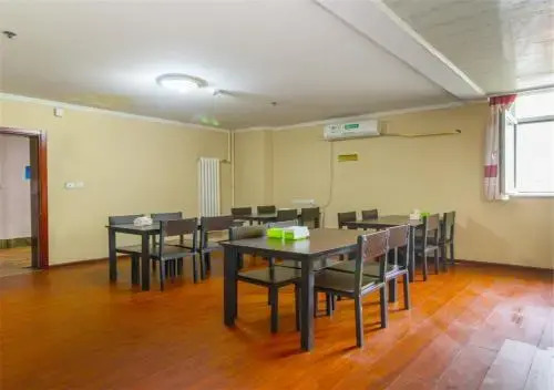 GreenTree Inn Beijing Shunyi Modern Motor City Express Hotel