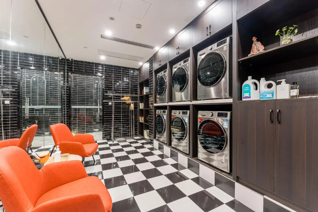 Atour Hotel Shaoxing Jinghu City Government