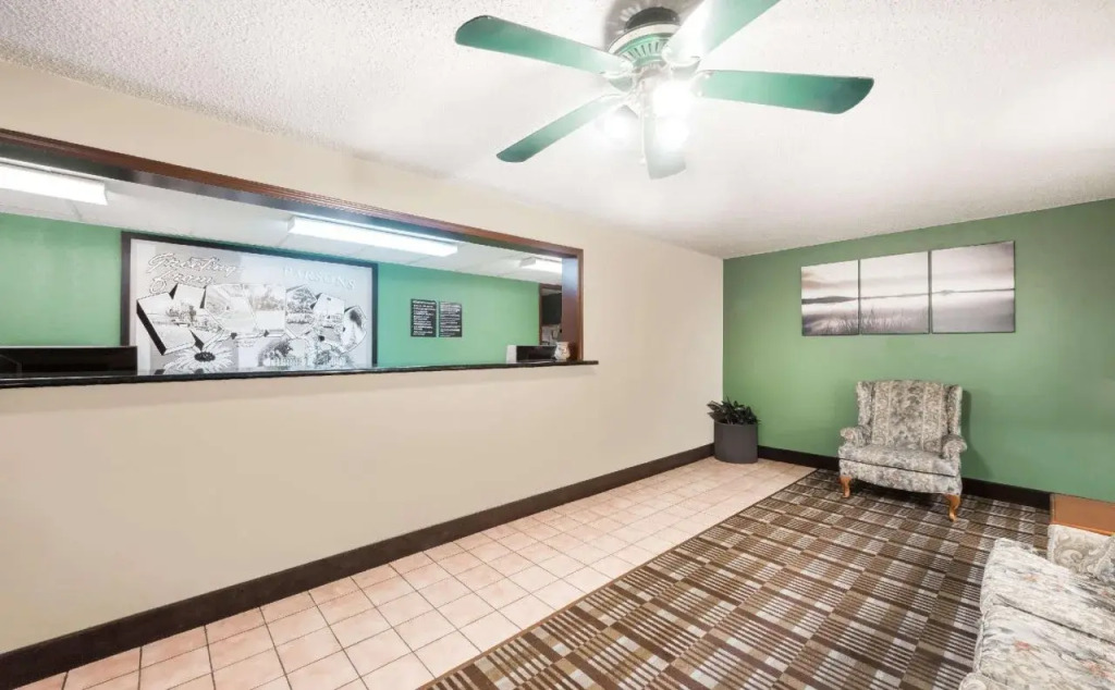Express Inn Parsons