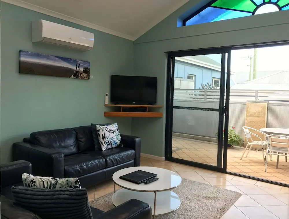 Albany Harbourside Apartments And Houses