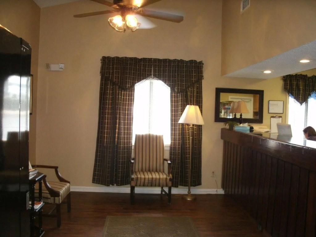 The Admiralty Suites & Inn Memphis Millington