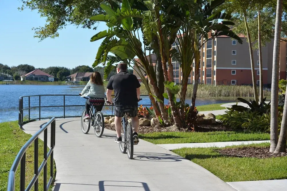 Beautiful Condo Near Universal Studios