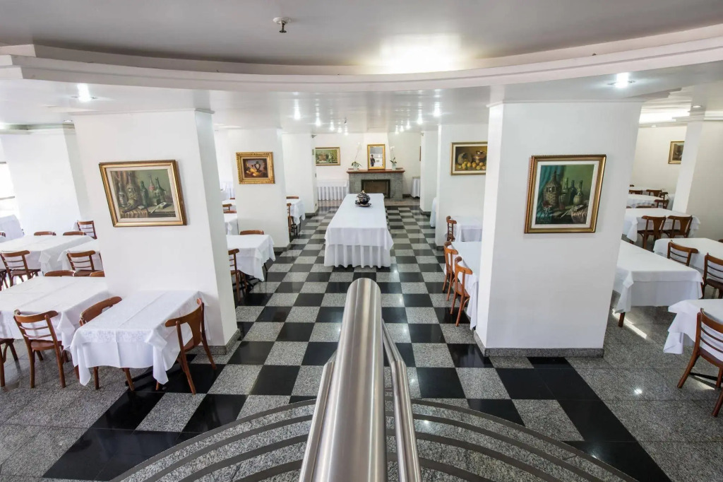 Hotel Carlton Plaza