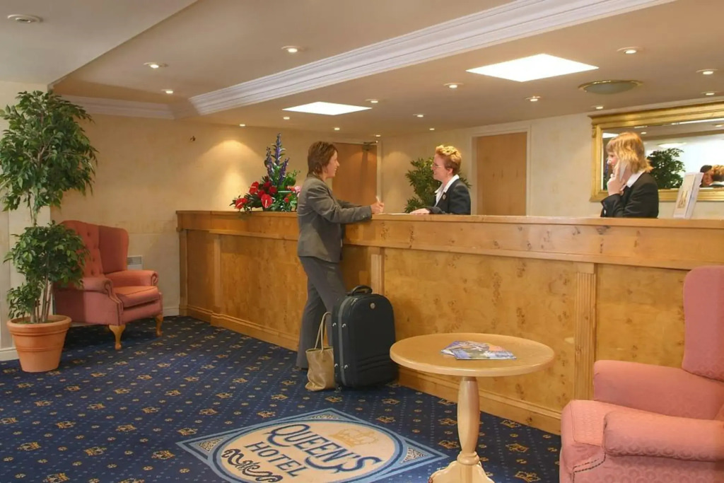 The Queens Hotel & Victoria Cloisters Apartments