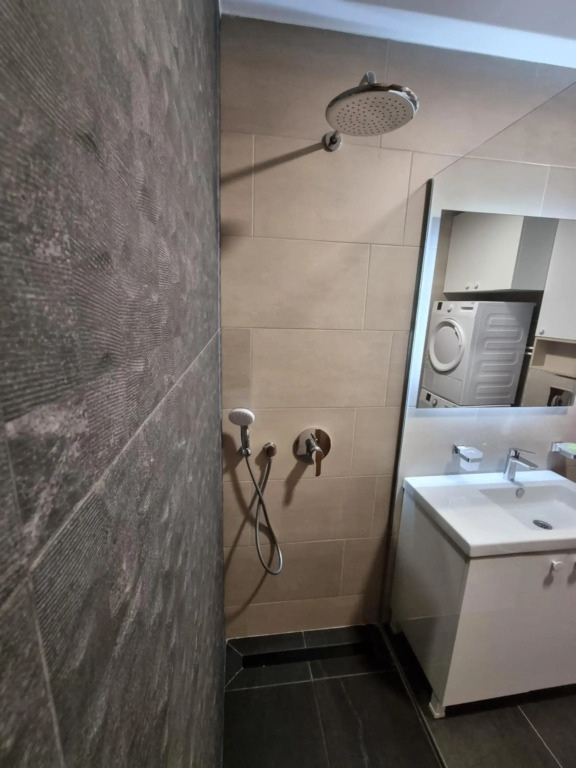 Fantastic new centre apartment