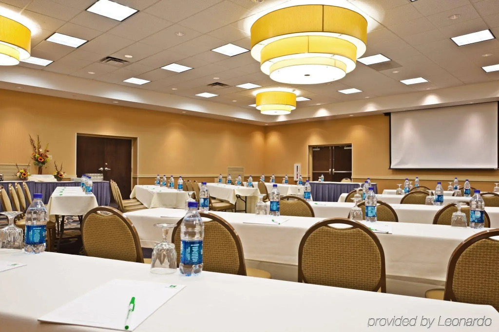 Holiday Inn Chicago - Elk Grove