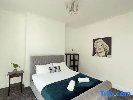 The One Bed Hideaway