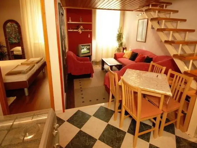 Hotel Denis