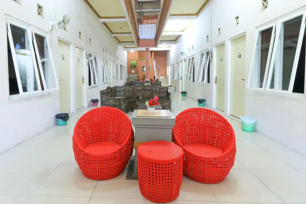 Homestay Babussalam Rungkut Mitra RedDoorz