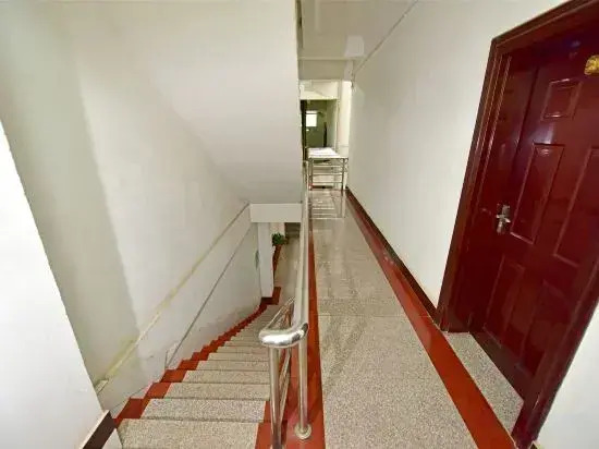 Yuxi Jinyan Hotel