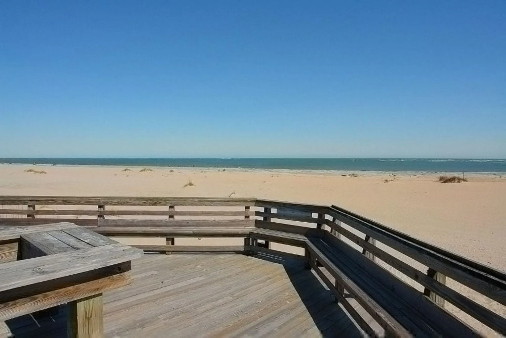 216 C Shipwatch by Avantstay Shared Pool + Ocean Views + Walk to the Beach