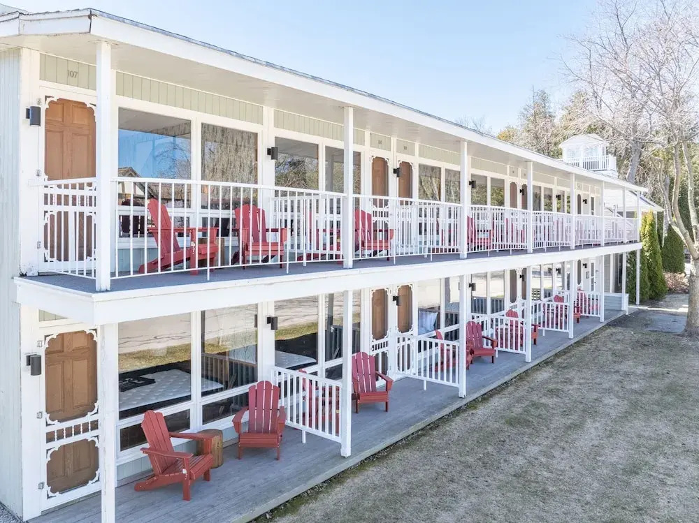 Spruce & Shore Motel