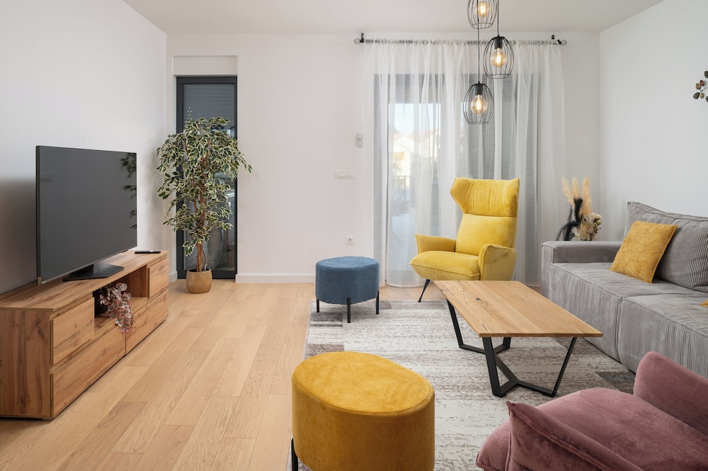 Apartment Mona - Dvosobni Stan