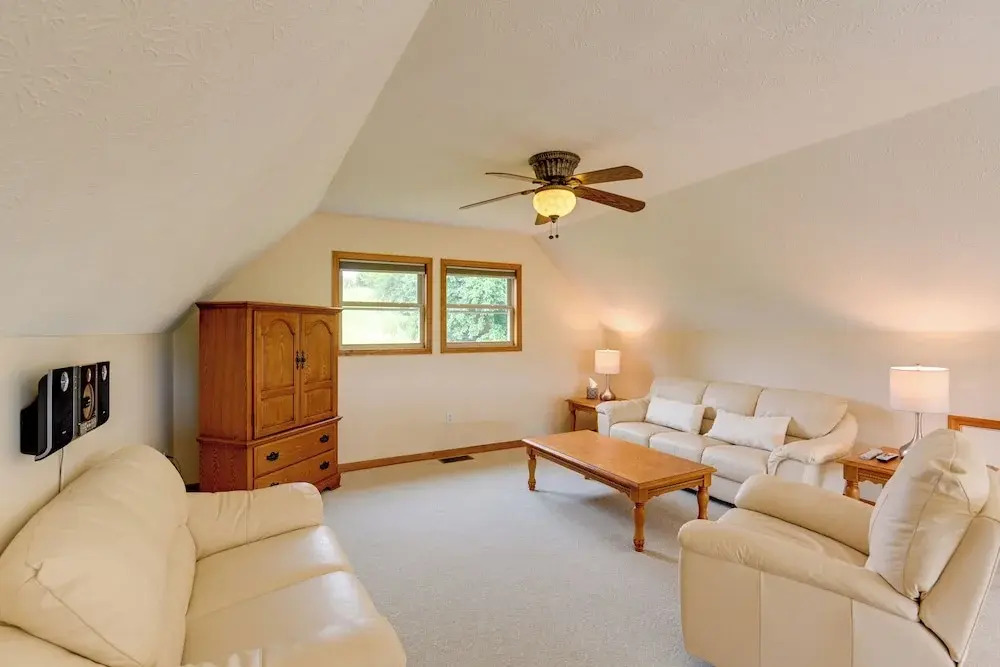 Gordonsville Retreat: Deck w/ Spectacular Views!