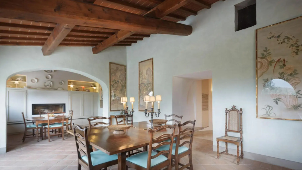 Luxury villa just 14 km from Florence. Sleeps 16 with hydromassage, sauna & gym!-Villa Il Forte