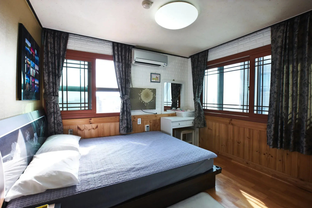 Gudeok Guesthouse
