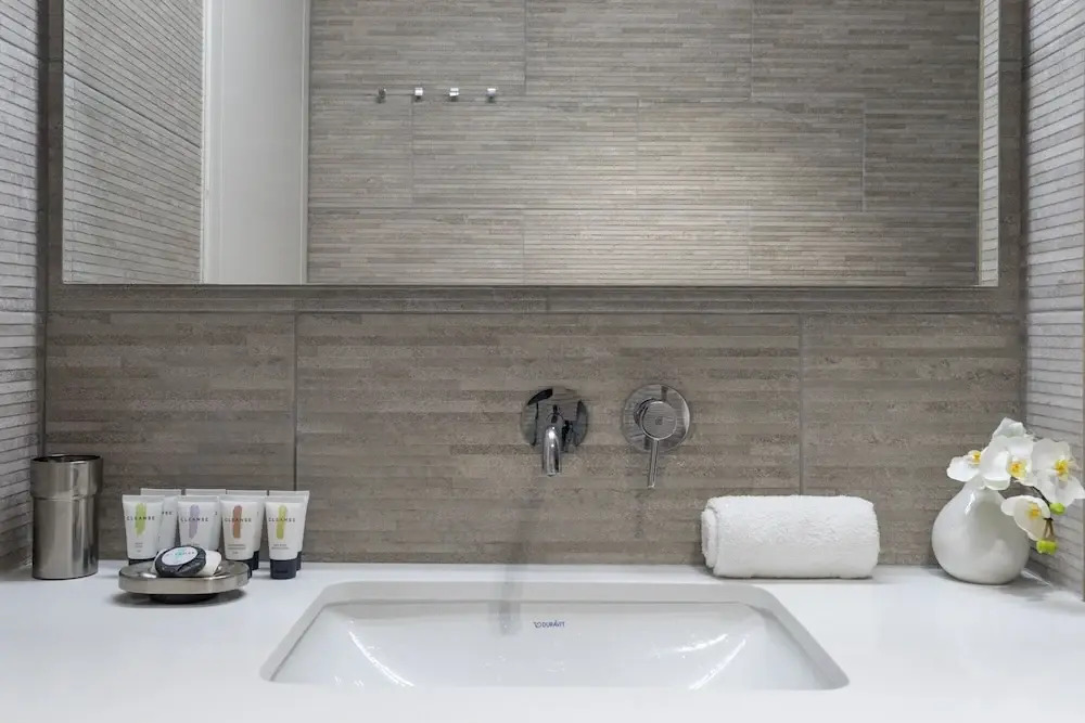 Luxury Beachfront Apartment by Airsuite