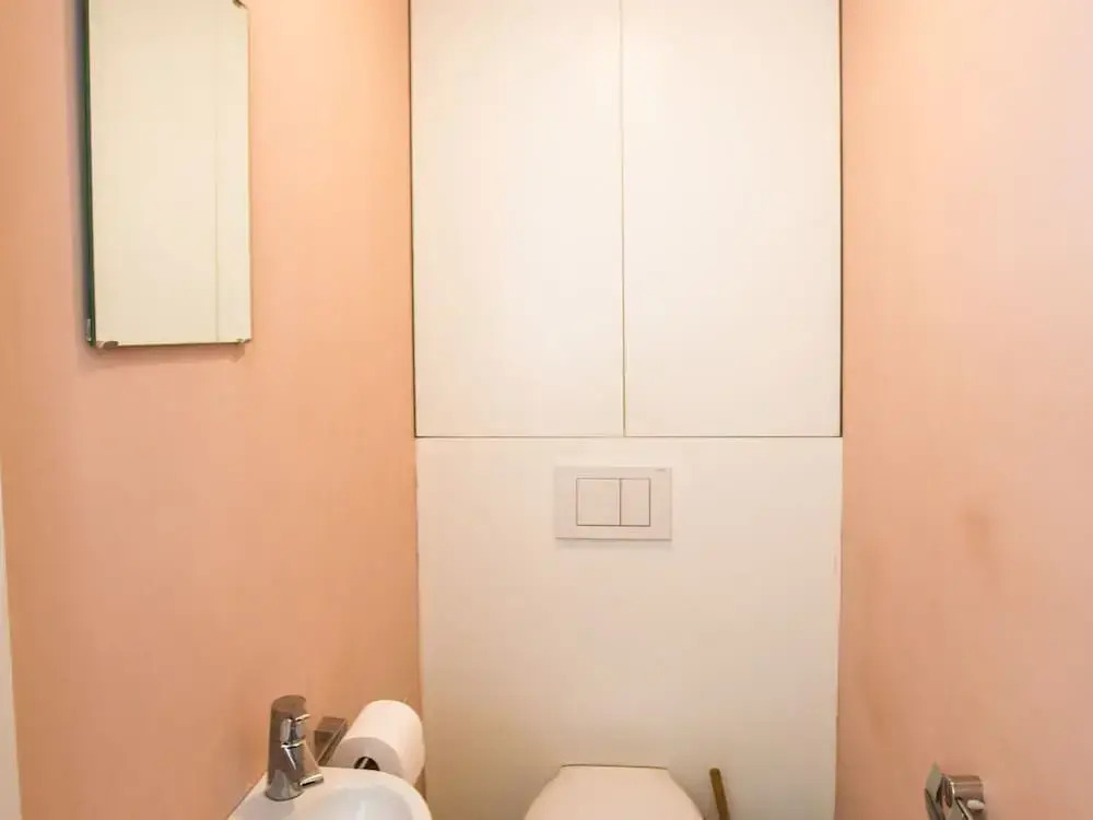 Apartment Within Walking Distance of the Beach