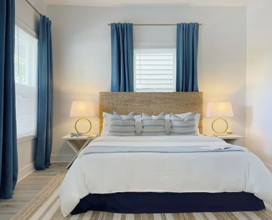 Stylish 1900s Renovated Apartments