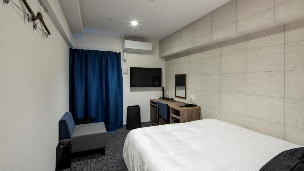 Hotel Reference Tenjin III