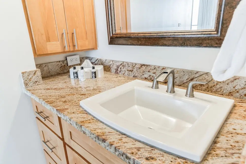 Waikiki Banyan Condo With Panoramic 37th Floor Ocean Views