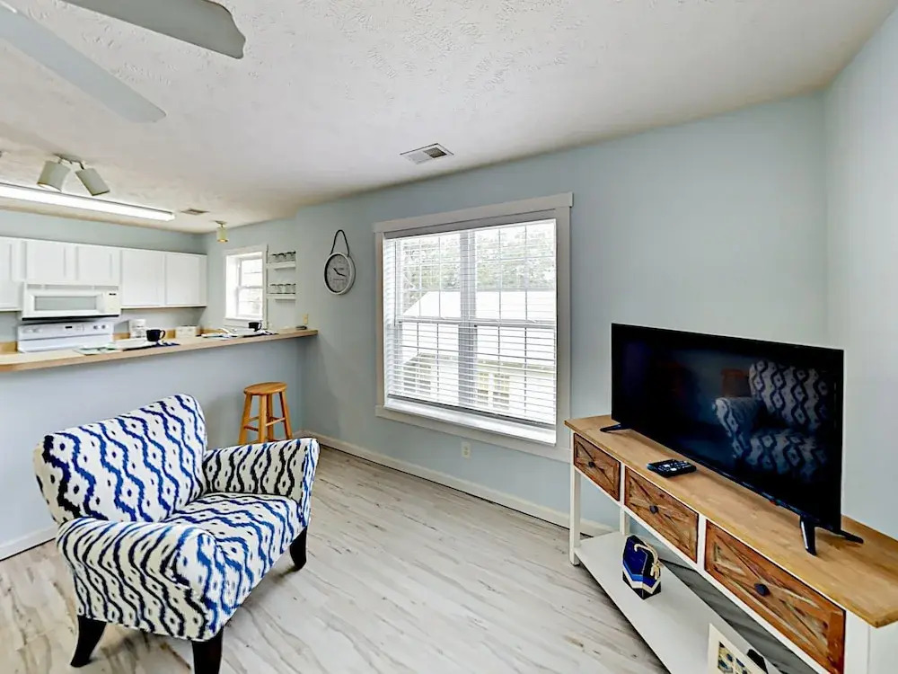 301 Chester Street Condo Unit B 2 Bedrooms 2 Bathrooms Condo