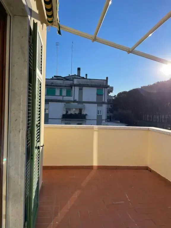 Mistral Holidays - Accogliente camera singola con balcone a 500 mt dal mare