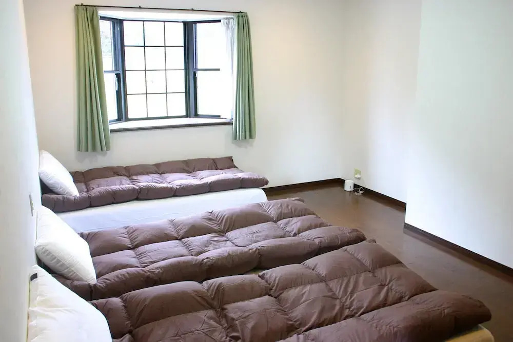 916 Travel Inn