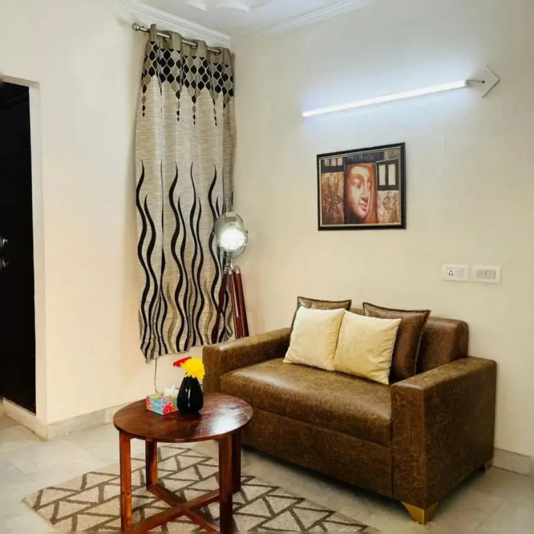 BluO Studio - Defence Colony - BathTub, Balcony