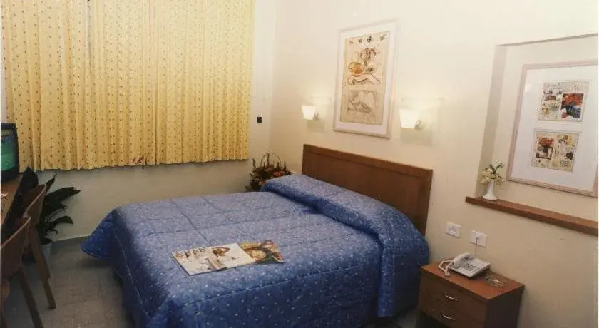 Alon Hotel