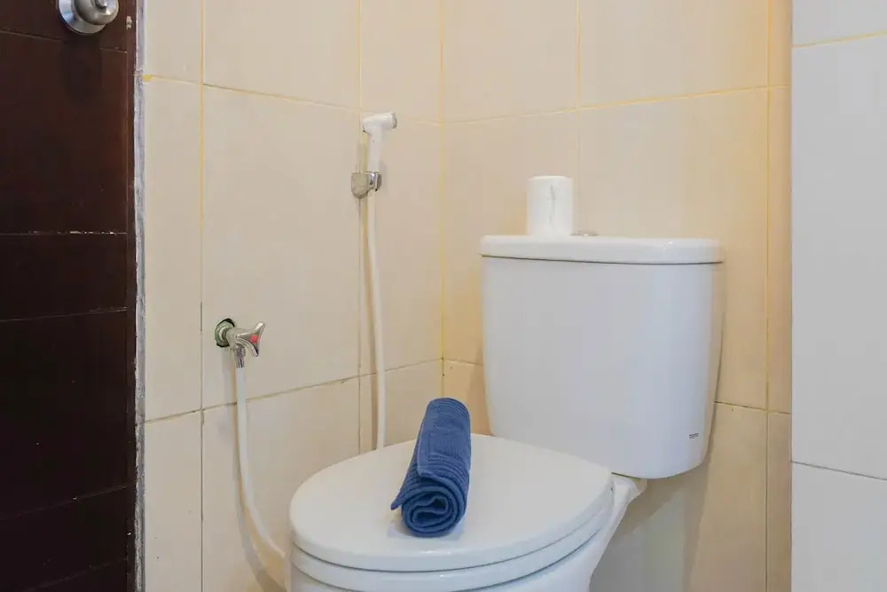 Convenient Studio Mangga Dua Apartment