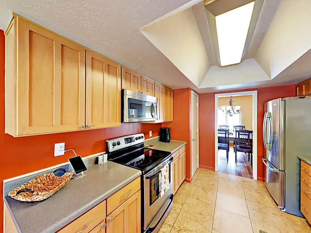 5630 E Waltann Lane Home 4 Bedrooms 2.5 Bathrooms Home