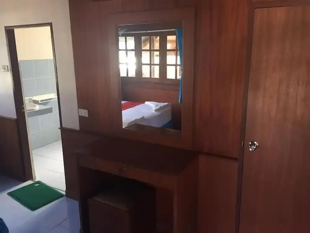 Chaloklum Bay Resort