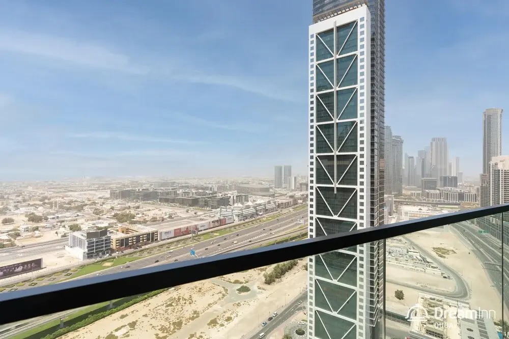 Dream Inn - Paramount Tower