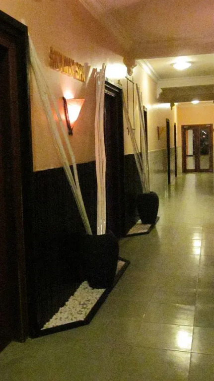 Skyway Hotel