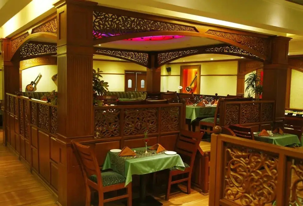 OYO Premium Gandhipuram Avinashi Road