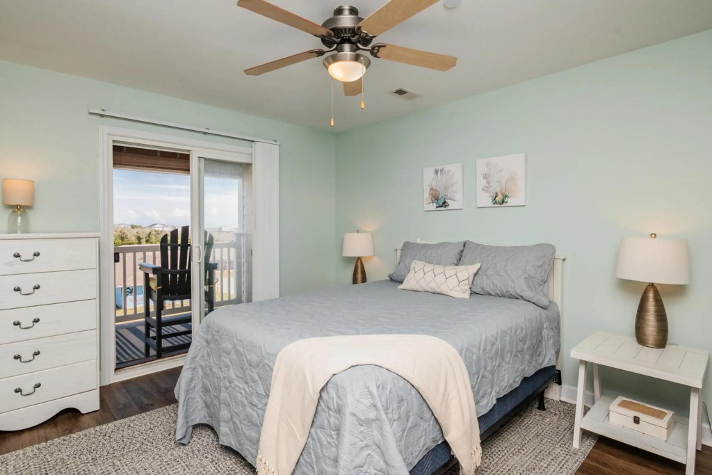 Sea Esta by Oak Island Accommodations